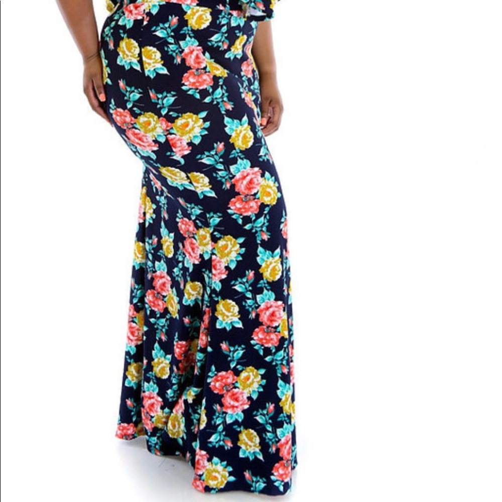 Clothing - Picture 4 of 6